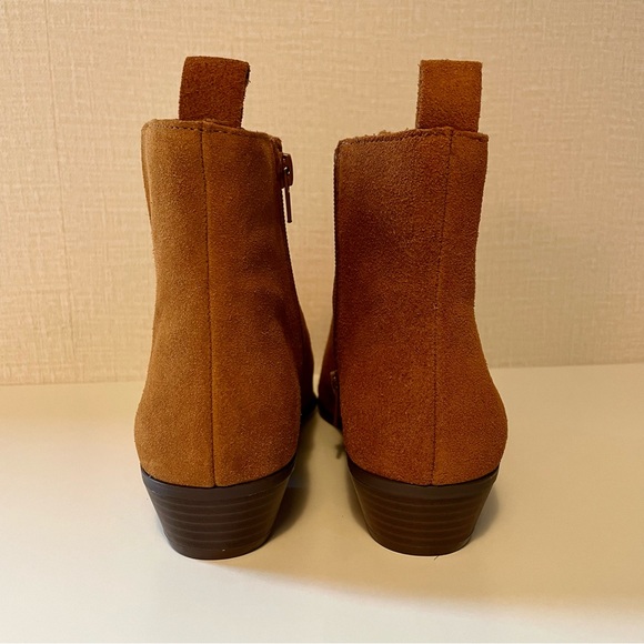 GAP Suede Ankle Boot, Side Zip, Almond Toe, 1 3/8” Heel, Caramel, Size 7, NWOT - Picture 6 of 8